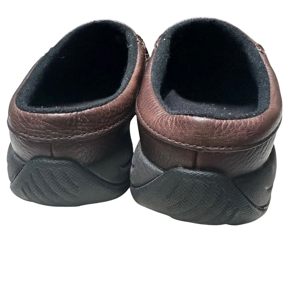 LL Bean Comfort Mocs Mens 9 Brown Tumbled Leather Slip On Mule Shoes 268224